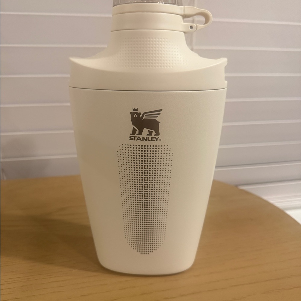 Stanley Off-White cross bottle canteen